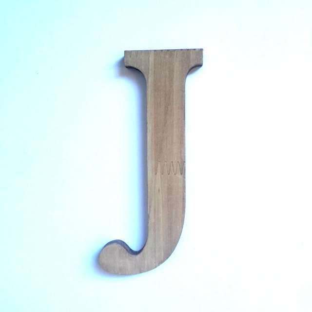 Letras madera 12 Letra J de madera