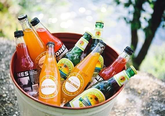cubo_de_bebidas_frias_para_boda_mesa_de_bebidas_para_boda