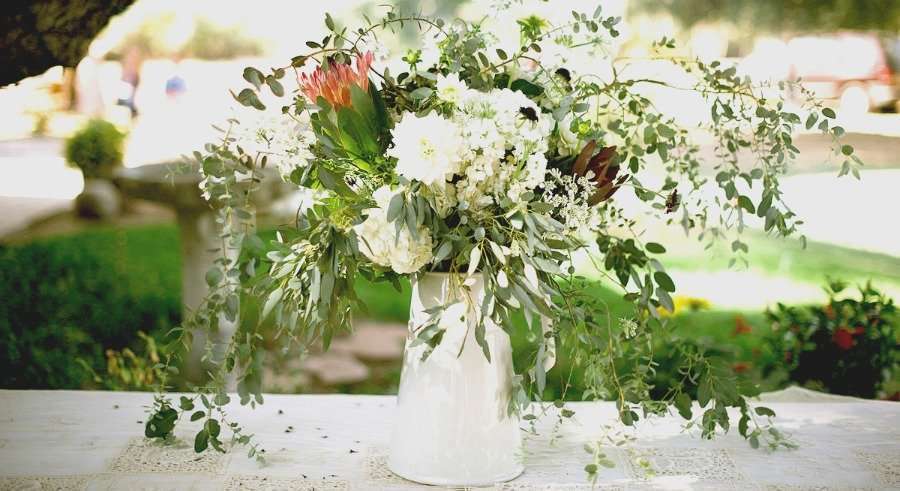 Jarra vintage con flores 
