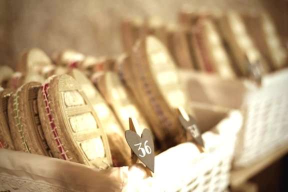 Alpargatas en bodas: comodidad y estilo para invitadas 4 5 ideas creativas para una boda original. Sweet Dream Moment