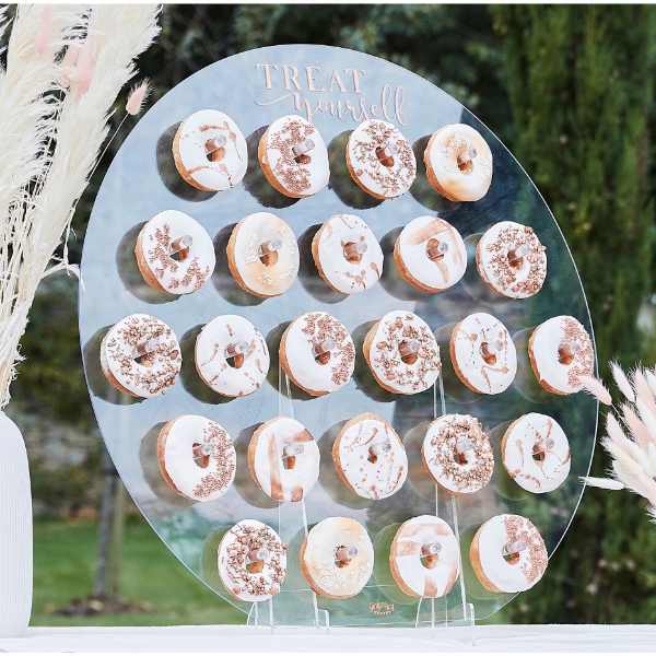 Pared minimalista para donuts