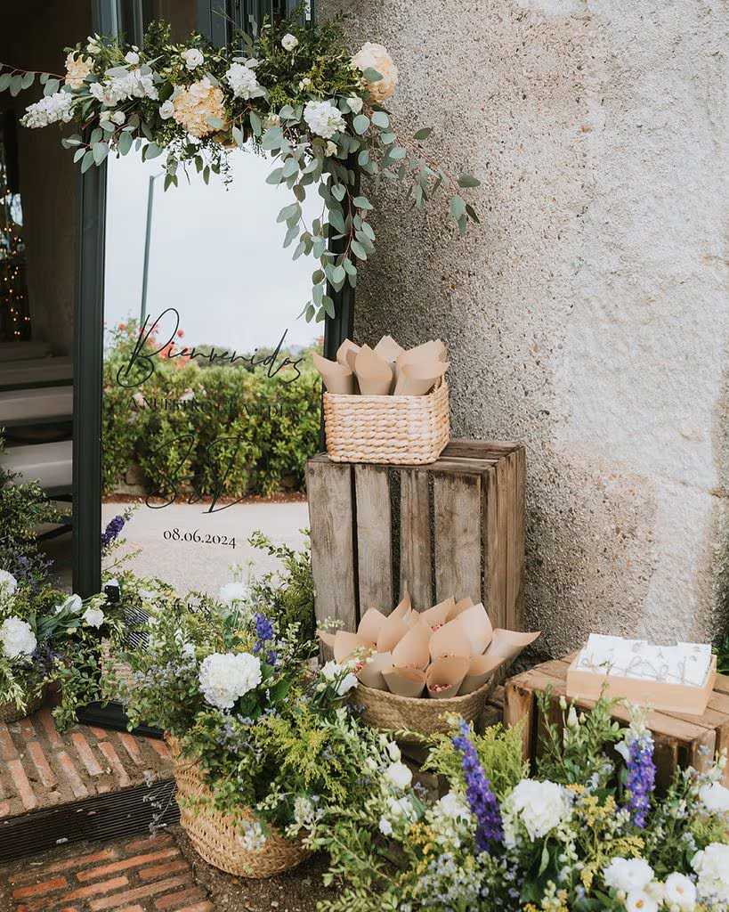 Cómo montar una mesa de detalles para invitados boda elegante y práctica
